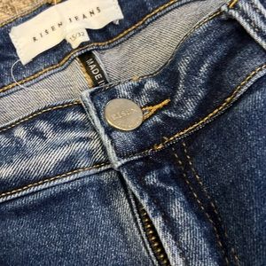 Distressed jeans - like new